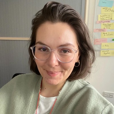 Dr. Julia Muschalik